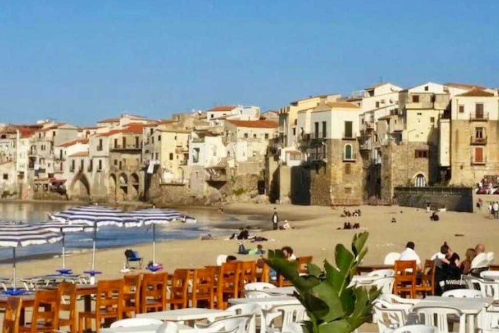 Вілла Mansarda Camelie Via Dei Normanni, 45 Кампофеліче-ді-Роччелла Екстер'єр фото